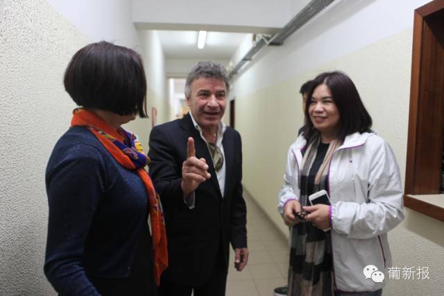 ���ǻ��𡱺���������Ŀ������ѵ�������Ի�����