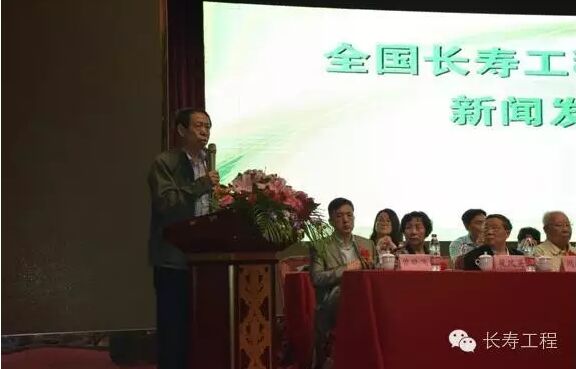 ������ף���������̻���������˽׶��Է�չ���ֻ����ŷ�����ʤ���ٿ�