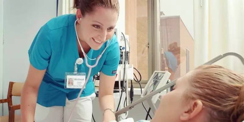 δ��10�꣬������𱬣����С�Ǯ��;��ְҵ��Ȼ����Щ������������ѡ��רҵ����