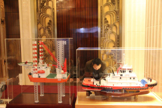 AAU����ȫ����ά��ӡ��������̬Ȧ