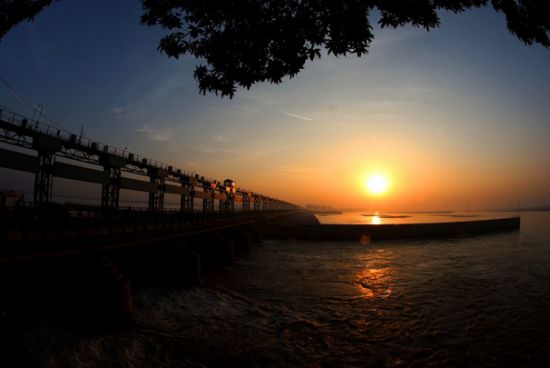 �ͻ�˹̹���������Ӱ��޸���������ȫ��