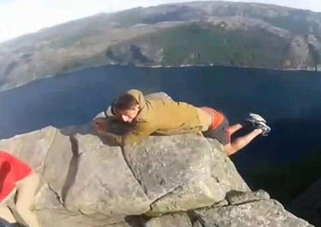 �����οͲ���Σ�� ���ֹ������±�����(��ͼ)