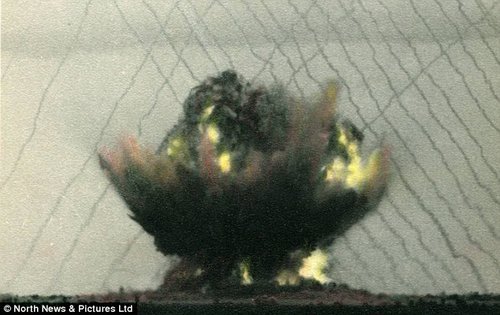 Ӣ��������50����ڰĴ����Ǻ�������Ƭ�ع⣨��ͼ��