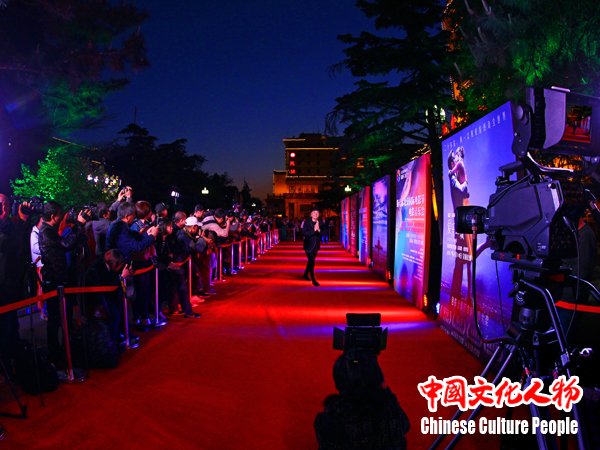 左宏元周倩参加第七届北京国际电影节音乐会 左宏元周倩参加第七届北京国际电影节音乐会