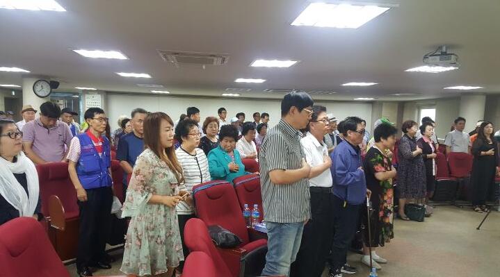 ȫ�������й�ͬ�������ϻ�ѡ�ٲ�����һ���᳤ܻ_�������˲���Ȩ��ȫƱͨ���ٴε�ѡ�����᳤ܻ