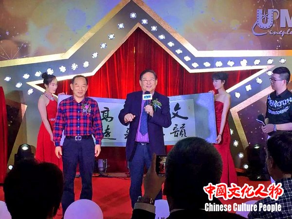 韩玉臣:坚定文化自信_倾情描绘雪域高原 韩玉臣:坚定文化自信_倾情描绘雪域高原