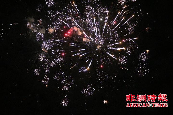 ��������Ϸ�Լ�����˽ֹ��������´��ѽڣ���ͼ��