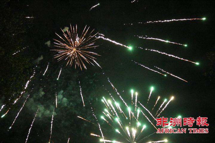 ��������Ϸ�Լ�����˽ֹ��������´��ѽڣ���ͼ��