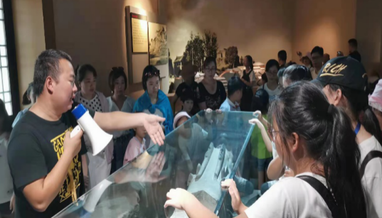 �����ɻ���¡�չ��+��ѧ����ģʽ���������Խ�����ƪ��