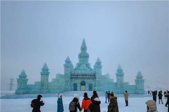 ��ѩ�������������Ա�ѩ֮������д��������֮����