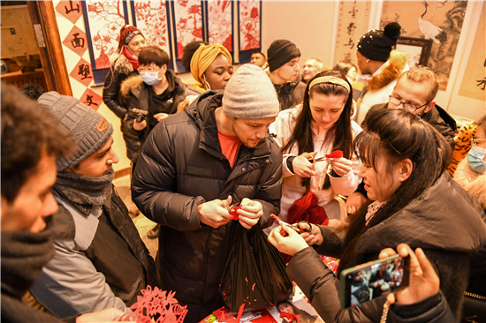 �����±�ѩ�������ӽ硱�⼮���ˡ�����ѩ����Ʒ�Ļ���