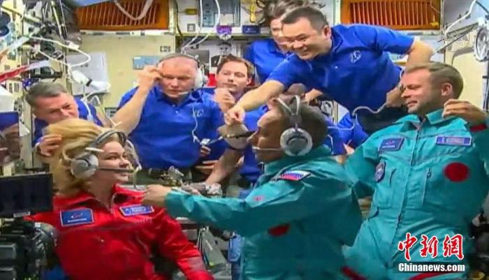 ggjjad87a7b6d69d45af958d5de20a152884.jpg ggjjad87a7b6d69d45af958d5de20a152884.jpg