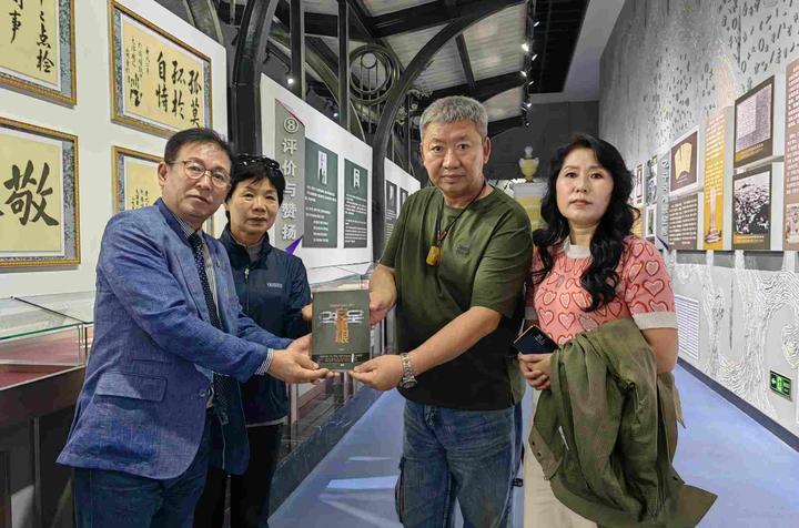 韩国爱国人士组团赴哈尔滨参访韩裔民族英雄安重根纪念馆及侵华日军731部队旧址 韩国爱国人士组团赴哈尔滨参访韩裔民族英雄安重根纪念馆及侵华日军731部队旧址