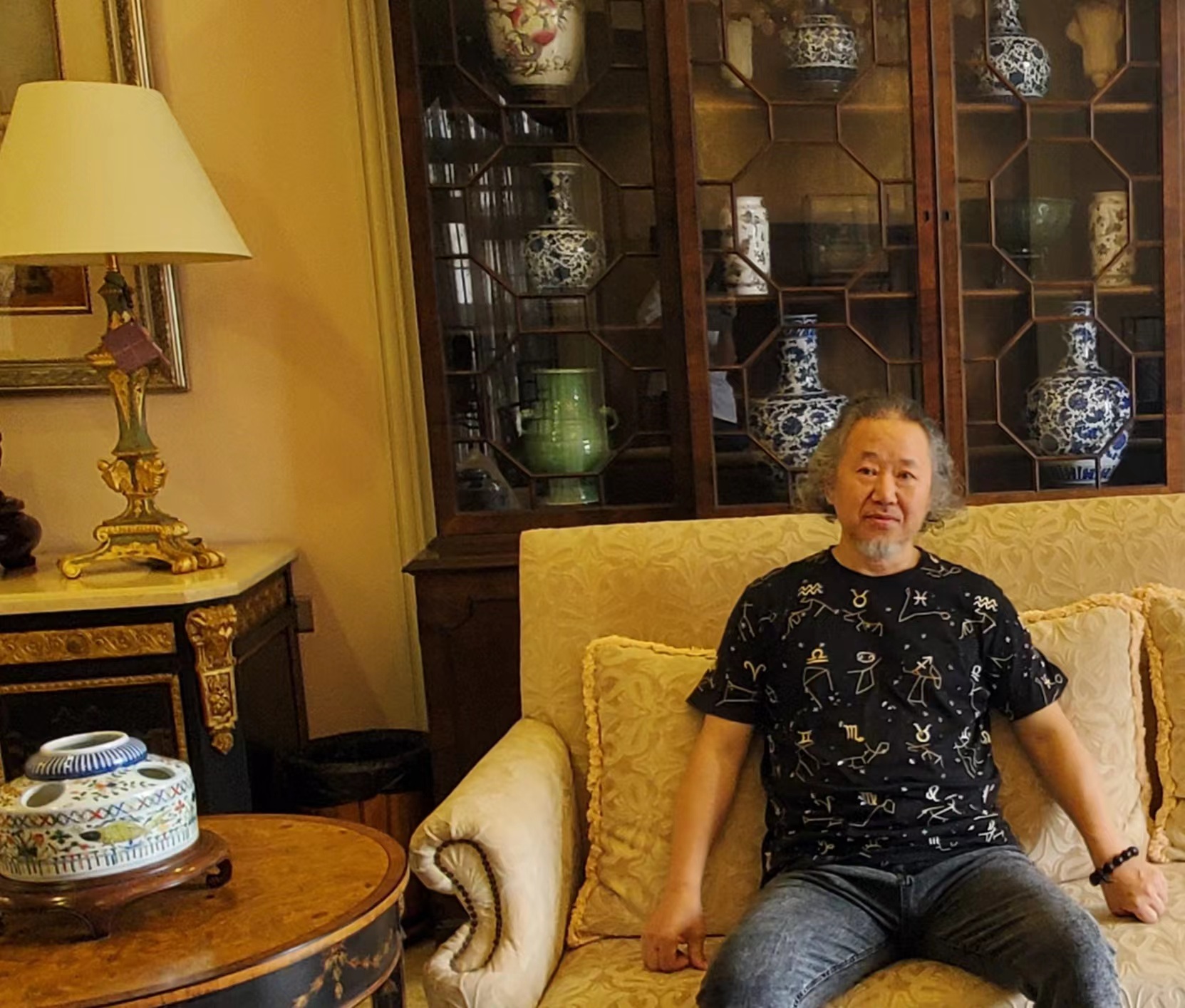 Զɽ�ĺ���_�佣���ִ��ز���Ʒչ��Ļ